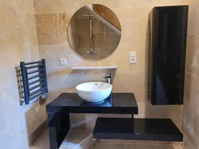 Salle de bains dans l'établissement Le domaine du chêne vert