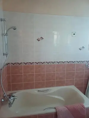 Salle de bains dans l'établissement Gîte Bô