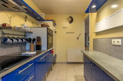 Cuisine ou kitchenette dans l'établissement Ultra centre, 2 Ch, 2 SDB, Blois