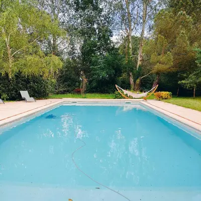 Piscine de l'établissement La picoiserie ou située à proximité