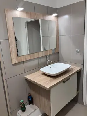 Salle de bains dans l'établissement Logement Quartier Historique Calme et Parking