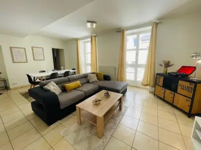 Coin salon dans l'établissement Le Duplex - Hyper Centre-Ville - 6 voyageurs
