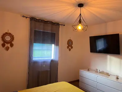 Télévision ou salle de divertissement dans l'établissement maison individuelle proche Chenonceau et Amboise