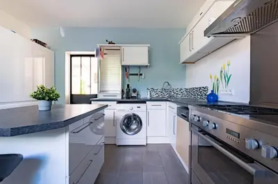 Cuisine ou kitchenette dans l'établissement La Maison Tourangelle - Maison de Famille à Tours
