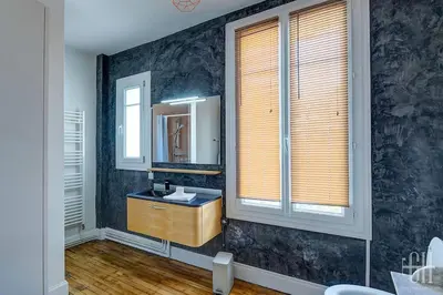 Salle de bains dans l'établissement La Capucine - Hôpital Bretonneau