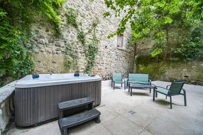 Plan de l'établissement Maison avec spa dans l'hypercentre de Blois