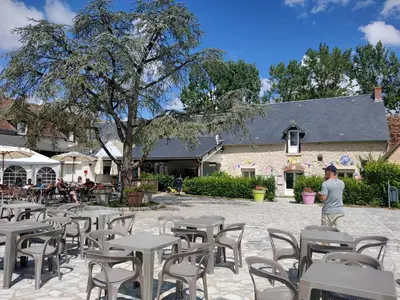 Restaurant ou autre lieu de restauration dans l'établissement Nat & Mayou