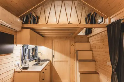 Cuisine ou kitchenette dans l'établissement Garden Home by Tiny Away