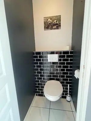 Salle de bains dans l'établissement L'Escale Arc-en-Ciel