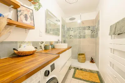 Salle de bains dans l'établissement Tiaré