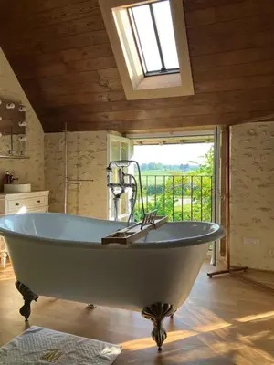 Plan de l'établissement Maison de vacances avec piscine chauffée, jacuzzi et jardin privé - proche circuit des 24h du Mans
