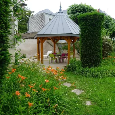 Jardin de l'établissement A l'abri du Ginkgo