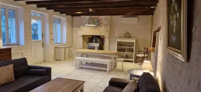 Coin salon dans l'établissement Ma Demoiselle d'Oé - maison climatisée -3 étoiles