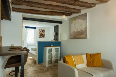 Coin salon dans l'établissement Le 7 BIS Loches