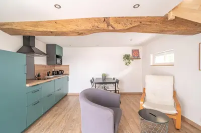Cuisine ou kitchenette dans l'établissement Esvres - Studio au calme
