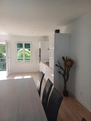 Cuisine ou kitchenette dans l'établissement Maison 3 chambres avec Spa 2 à 6 personnes