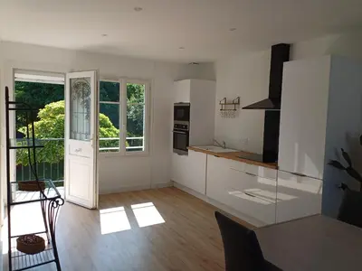 Cuisine ou kitchenette dans l'établissement Maison 3 chambres avec Spa 2 à 6 personnes