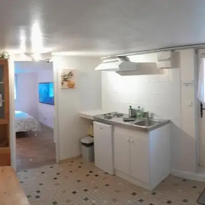 Studio indépendant avec jardin