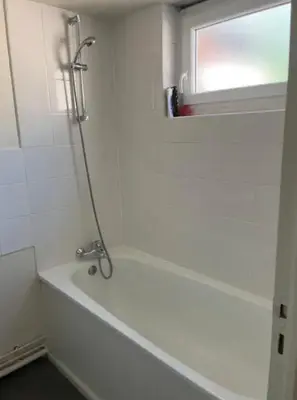 Salle de bains dans l'établissement Maison