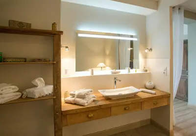 Salle de bains dans l'établissement La Maison du Carroir