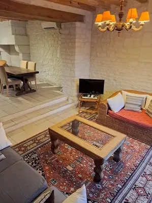 Télévision ou salle de divertissement dans l'établissement Le Clos du Tilleul