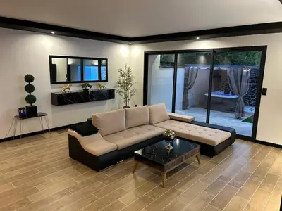 Coin salon dans l'établissement Maison SPA 2025