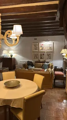 Coin salon dans l'établissement Villa Maison Roberto