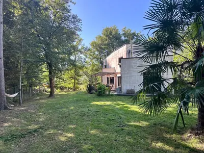 Jardin de l'établissement LOFT au calme proche ZOO