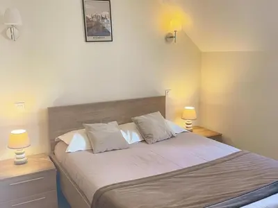 Un ou plusieurs lits dans un hébergement de l'établissement Gîte en Val de Loire: confort, jardin, parking et WiFi inclus - FR-1-491-452
