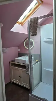 Salle de bains dans l'établissement À la campagne proche du Mans
