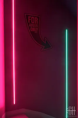Certificat, récompense, panneau ou autre document affiché dans l'établissement La Favorite - Love-Room Sensuelle