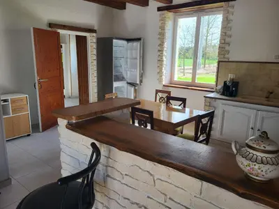 Cuisine ou kitchenette dans l'établissement Le domaine de la remangerie