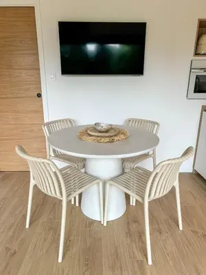 Cuisine ou kitchenette dans l'établissement Lodge autour du golf Ardree