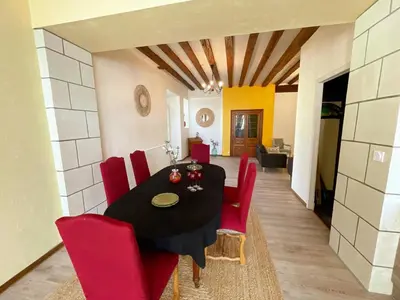 Coin salon dans l'établissement Gîte tout confort avec garage et WIFI à Preuilly-sur-Claise - FR-1-381-596