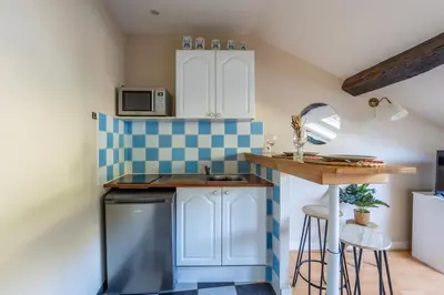Cuisine ou kitchenette dans l'établissement Le Grenier - Blois hyper centre