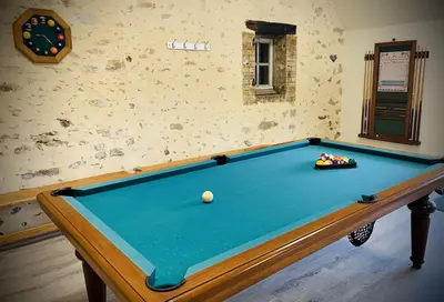 Billard dans l'établissement Chanteleux