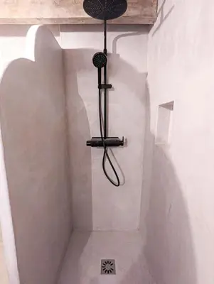 Salle de bains dans l'établissement Jungle's Tours Une Oasis en Plein Cœur de la Ville