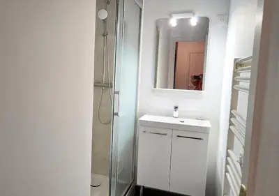 Salle de bains dans l'établissement L'Expérience Tourangelle #2