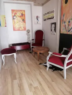 Coin salon dans l'établissement Relais Art Bien-Etre Lumineux Doué en Anjou