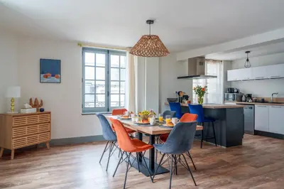 Cuisine ou kitchenette dans l'établissement Le Grand Colbert - By PrestiPlace
