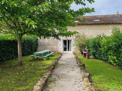 Jardin de l'établissement Gites de groupe à Richelieu