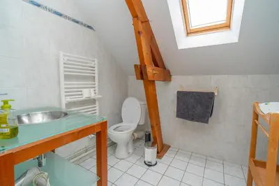 Salle de bains dans l'établissement Gite Le Chêne