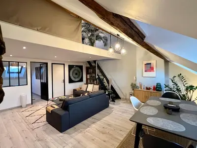 Coin salon dans l'établissement Appartement spacieux au cœur de Blois