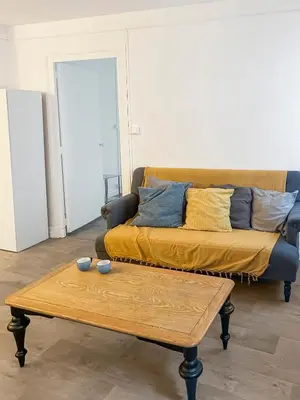 Coin salon dans l'établissement Moderne et Cosy au coeur de Tours