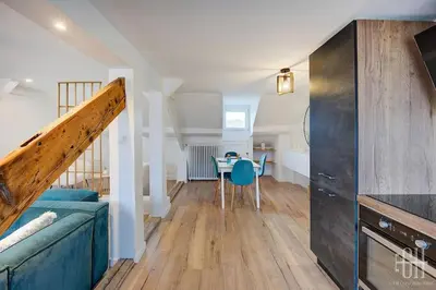 Télévision ou salle de divertissement dans l'établissement Appartement moderne - Quartier Des Halles - Wifi