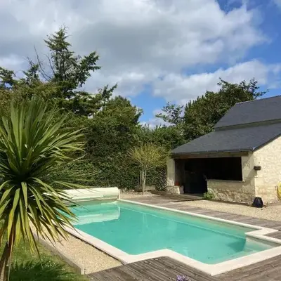 Maison centre Bourgueil avec piscine 8 p