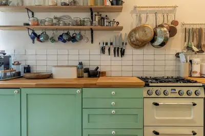 Cuisine ou kitchenette dans l'établissement La Belle France - Maison, Parking, à 200m du Cher