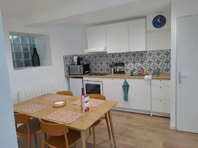 Cuisine ou kitchenette dans l'établissement Maison - 4 pièces - 2 personnes