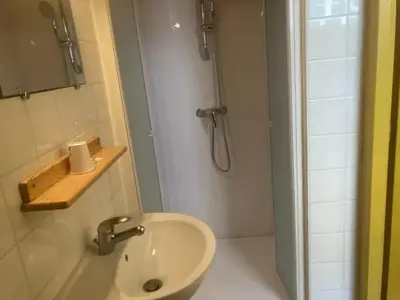 Salle de bains dans l'établissement Le Bouf Tard CH 3