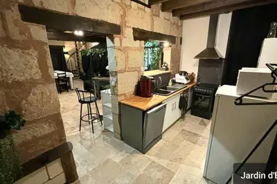 Cuisine ou kitchenette dans l'établissement Jardin d'Ébène
